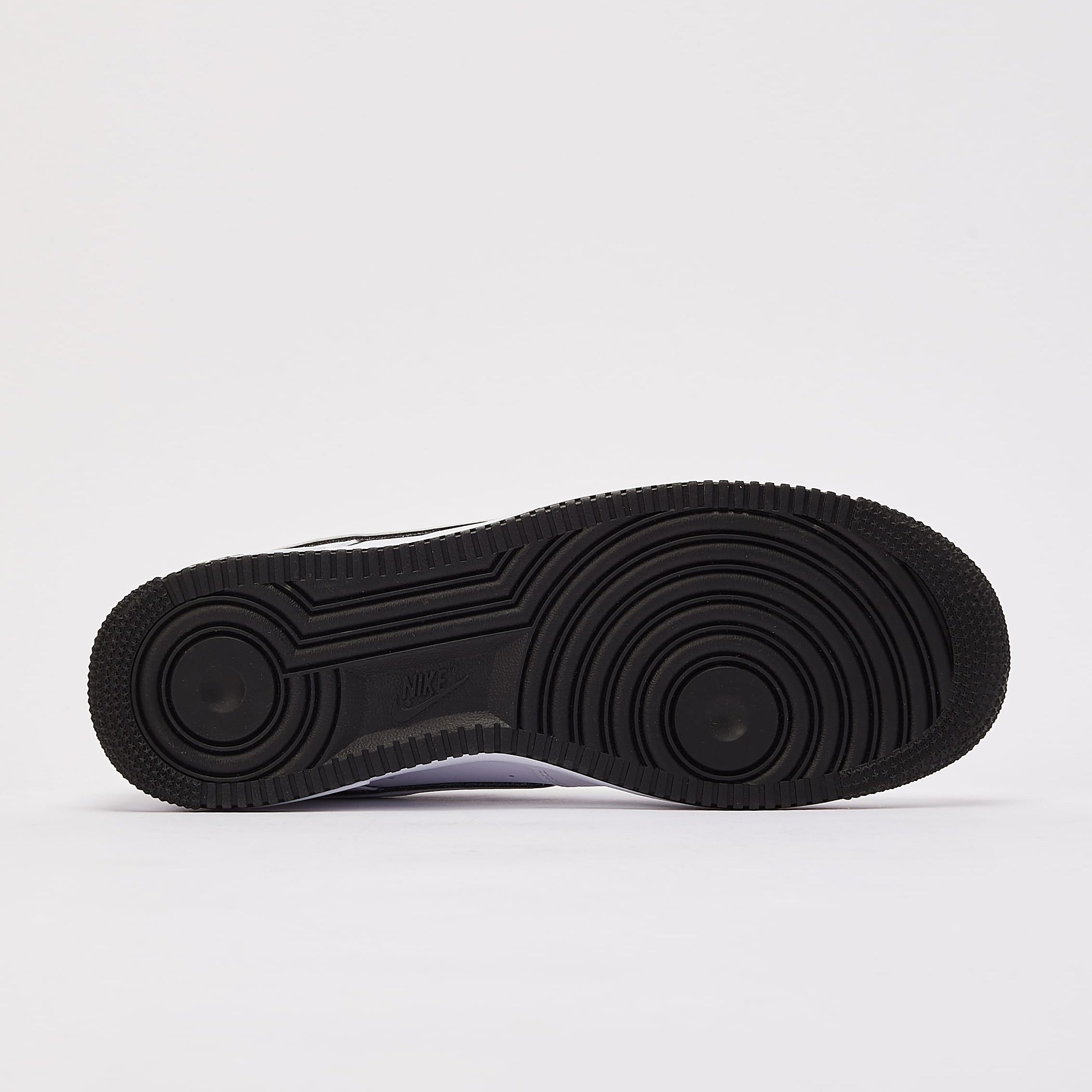 AF1 White Black Outline Sneakers