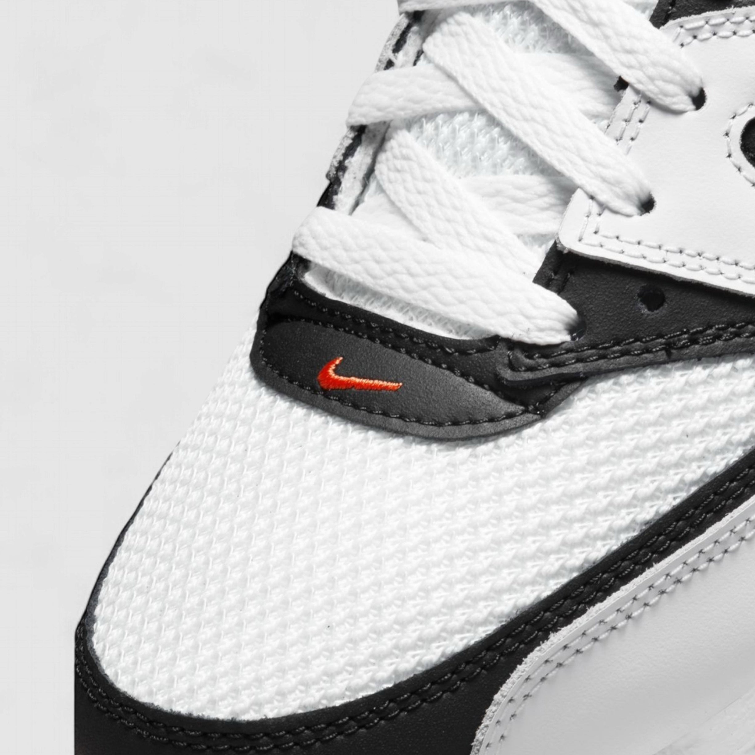 AM Command 'White Black' Sneaker